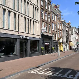 Отель Melrose